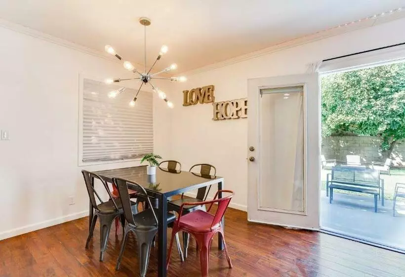 Valley Modern Glam Charmer