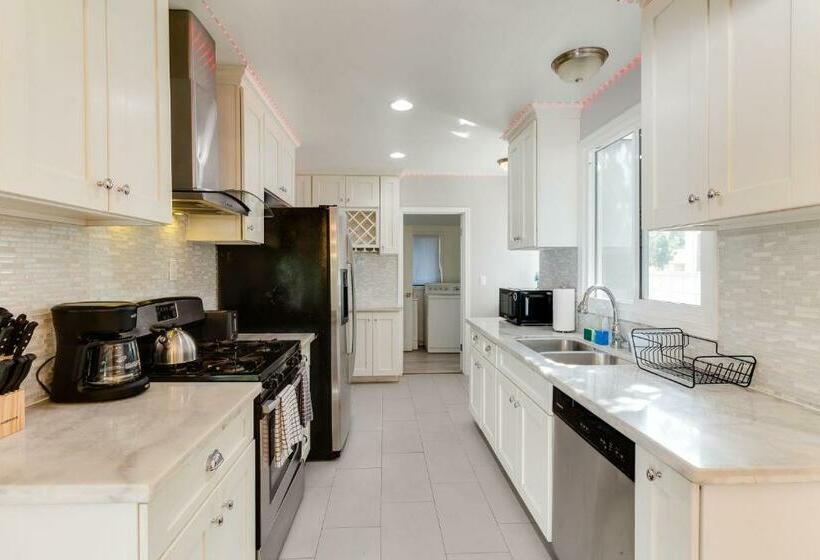 Valley Modern Glam Charmer