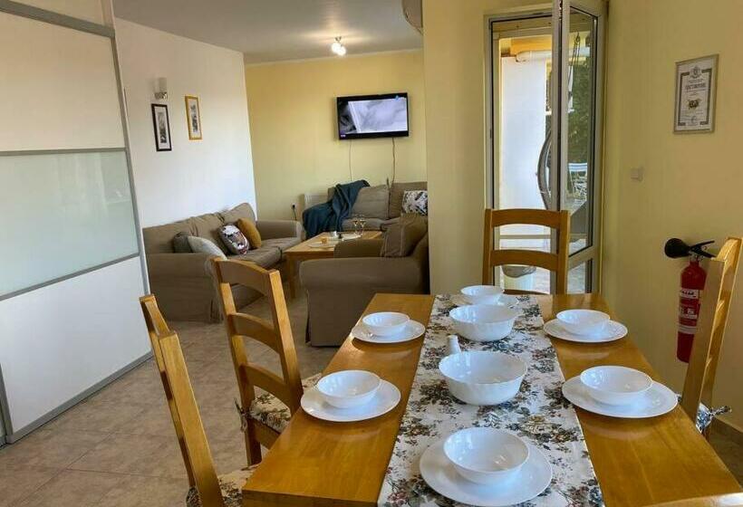 Apartment Happy Place Akatcia