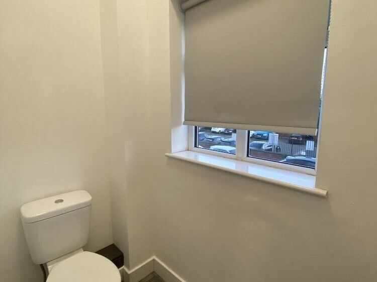 Extra Large Six Bed Six Bath Townhouse