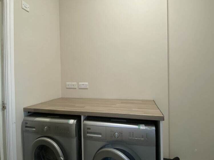 Extra Large Six Bed Six Bath Townhouse