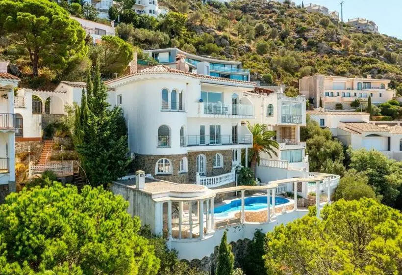 Welcs Villa De Lujo 029 Emp Con Vistas Impresionantes