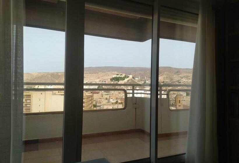 Fantástico ático En El Centro De Almería