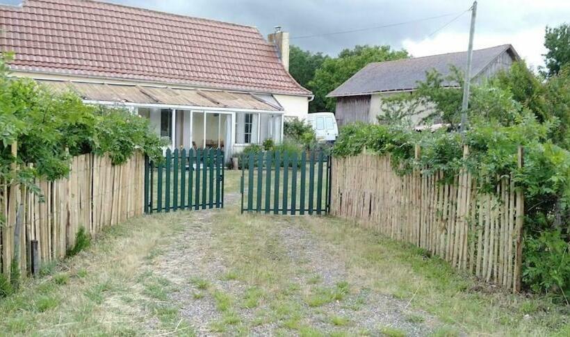 Petite Ferme Dans Le Périgord Pourpre En Dordogne