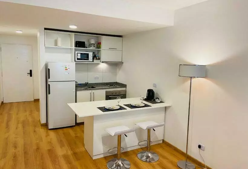 Apartamento Céntrico Y Moderno Con Balcon, Piscina, Gimnasio Y Laundry