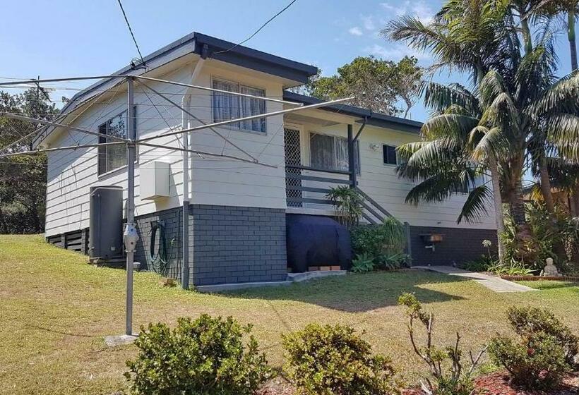 Chriscliffs Hat Head   Bring Your Own Linen