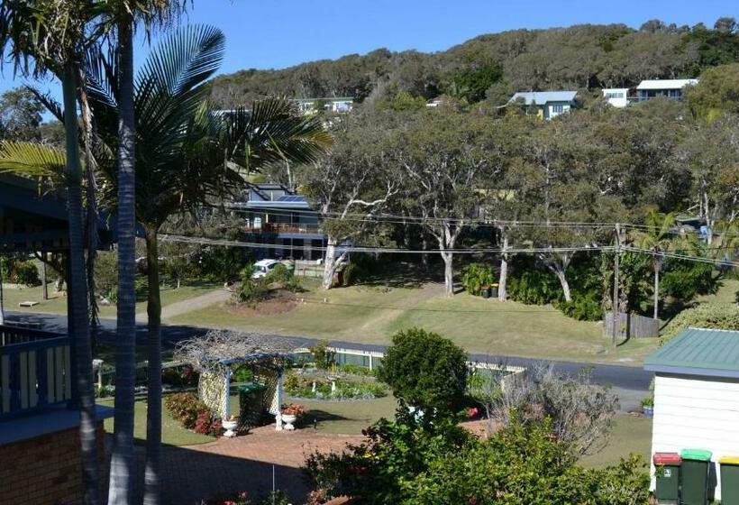 Chriscliffs Hat Head   Bring Your Own Linen