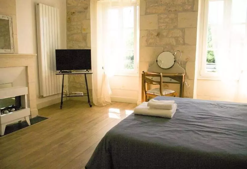 Entre Pierre Et Bois