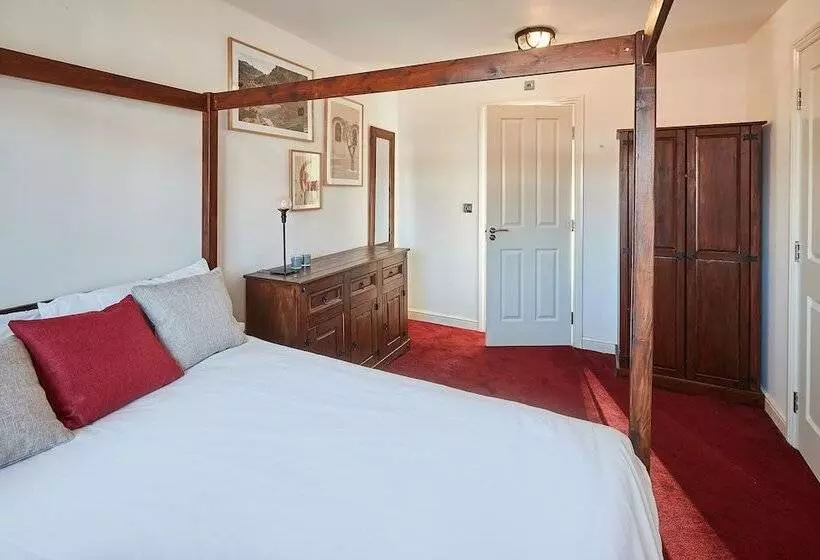 Host Stay Greenfinch Road