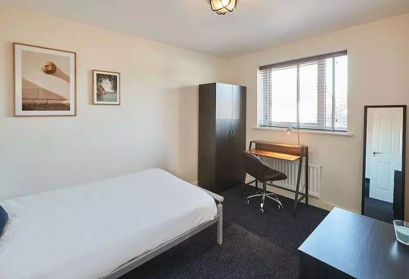 Host Stay Greenfinch Road