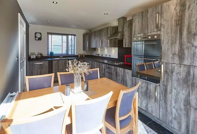 Host Stay Greenfinch Road
