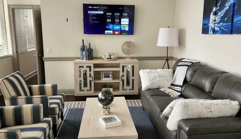 The Diamond Lux Apt Near Nrg & Tx Med Center W Pool