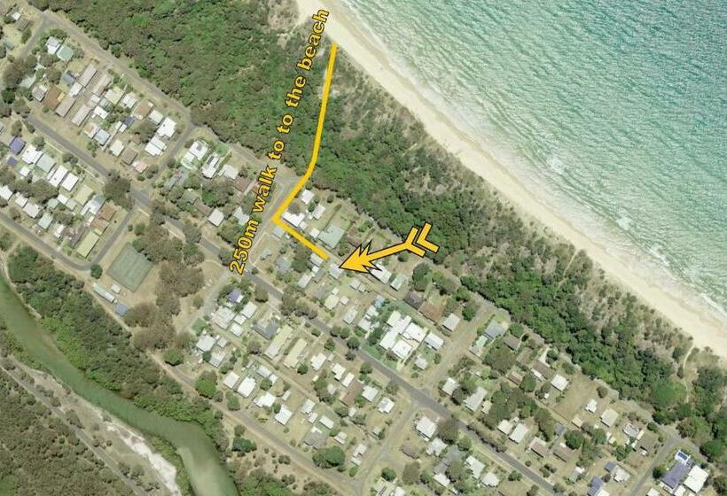 Wenlaw Cottage Rear Hat Head