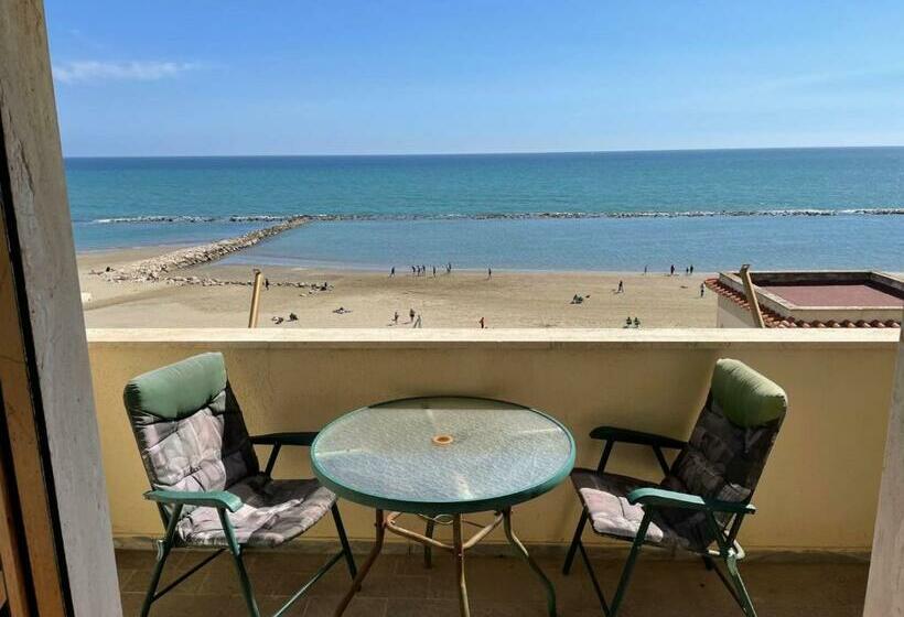 Accogliente Appartamento Vista Mare Nettuno