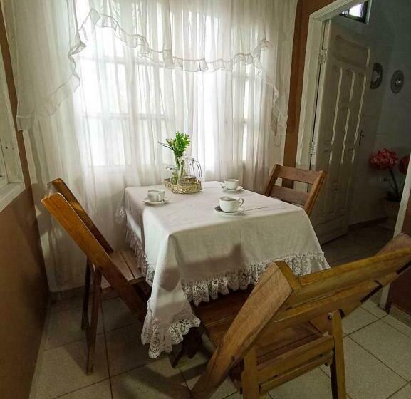 Acogedor Independiente Casa Jh B