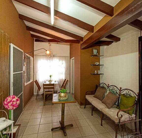 Acogedor Independiente Casa Jh B