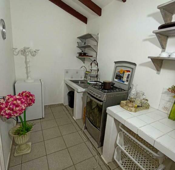 Acogedor Independiente Casa Jh B