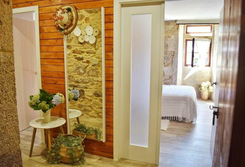 Casa Dos Amos En Costa Da Morte. A Coruña