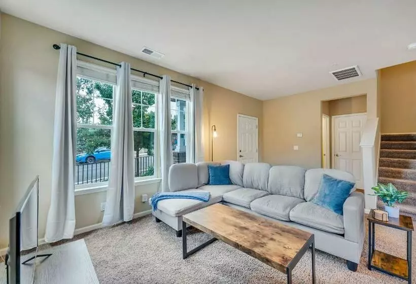 Midtown Luxe Stay—king Beds, Ensuite Baths, Great Location