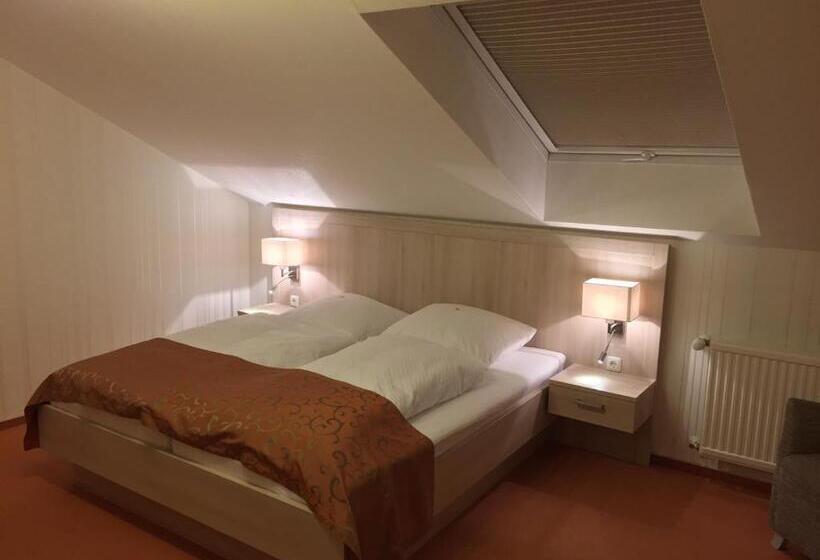 ホテル Alter Landkrug