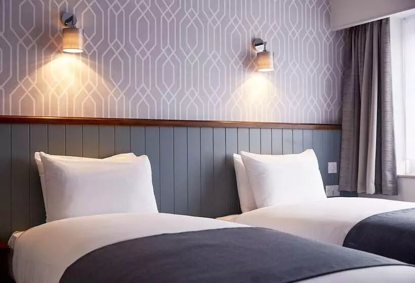 Hotel Chase Inn By Greene King Inns