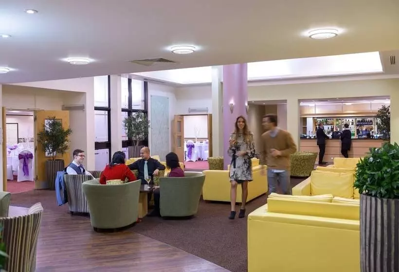 酒店 Cranfield Management Development Centre