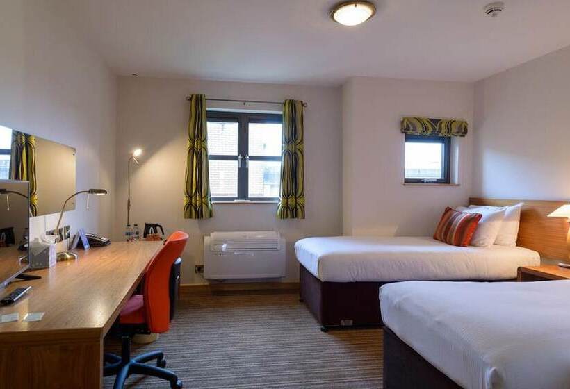 בית מלון כפרי Cranfield Management Development Centre