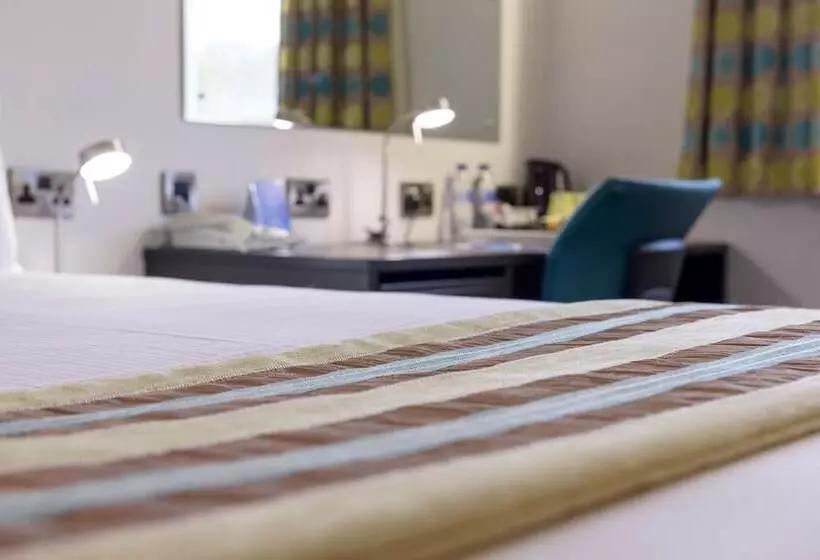 酒店 Cranfield Management Development Centre