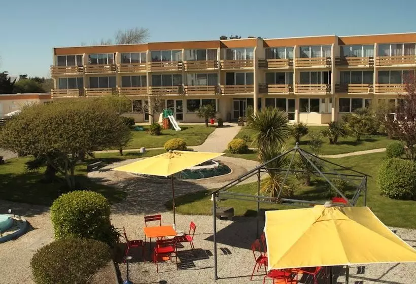 Отель De La Pointe De Mousterlin