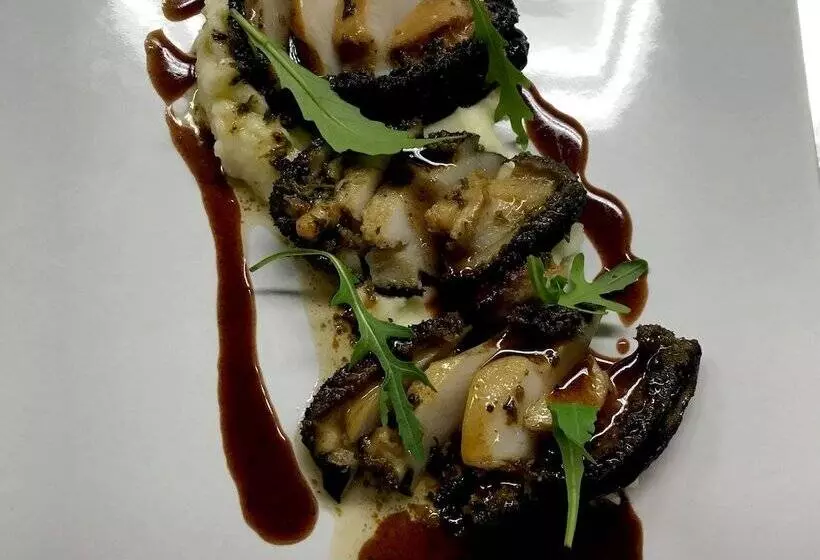 Отель De La Pointe De Mousterlin