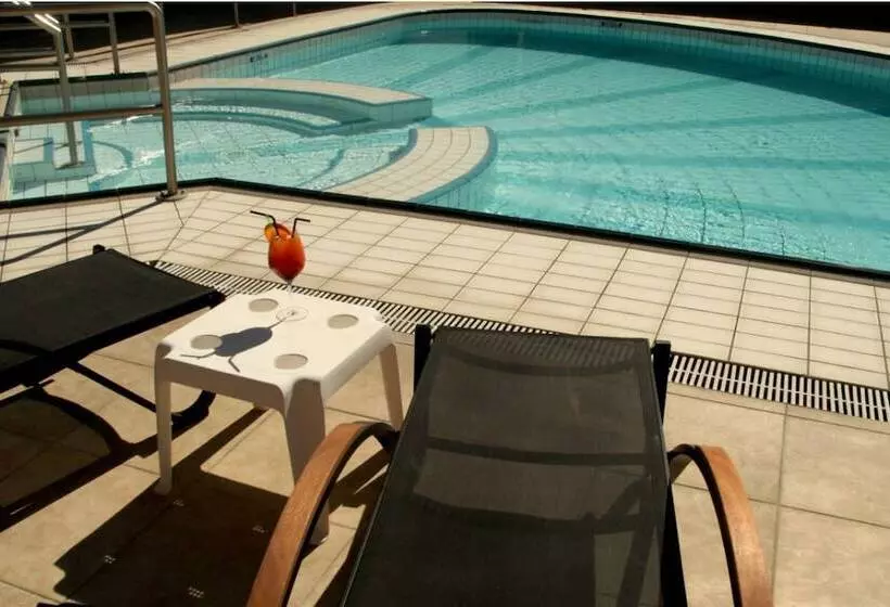 Отель De La Pointe De Mousterlin