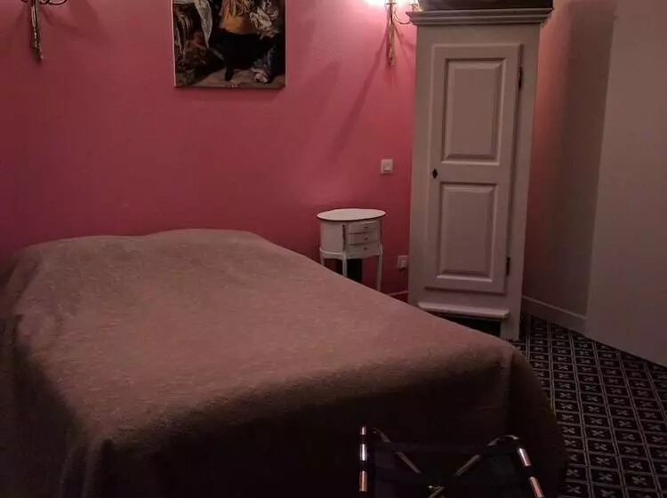 Отель Fleur De Lys