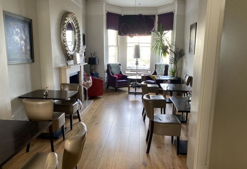 فندق Hastings House