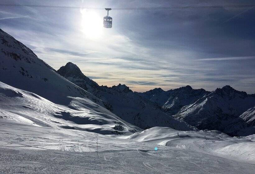 호텔 Hôtel Le Cassini