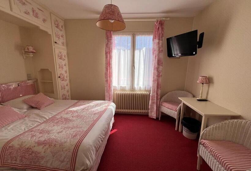 Отель Hôtel Restaurant Le Grillon