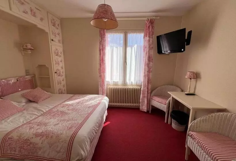 호텔 Hôtel Restaurant Le Grillon