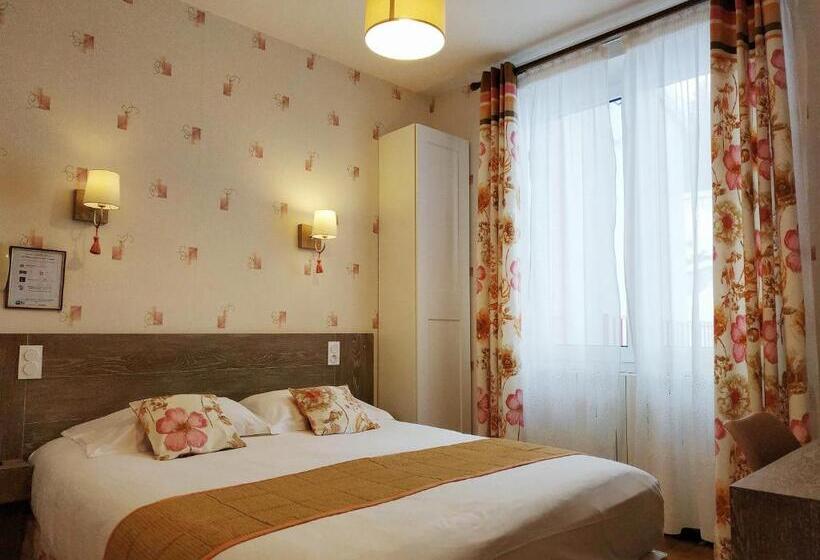 Отель Hôtel Restaurant Le Grillon