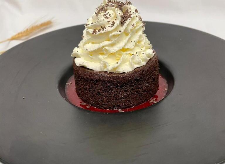 Отель Hôtel Restaurant Le Grillon