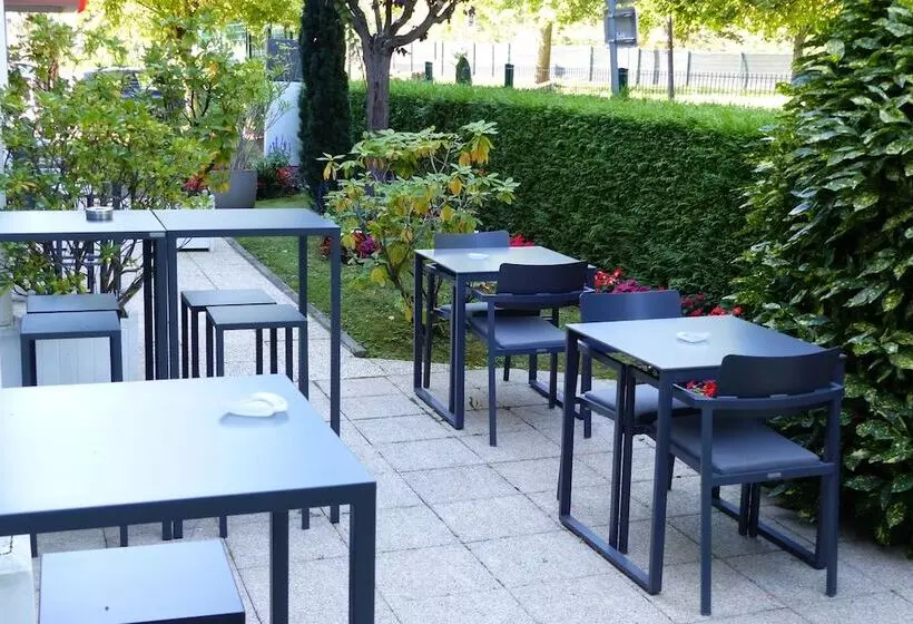 فندق Ibis Paris Meudon Velizy
