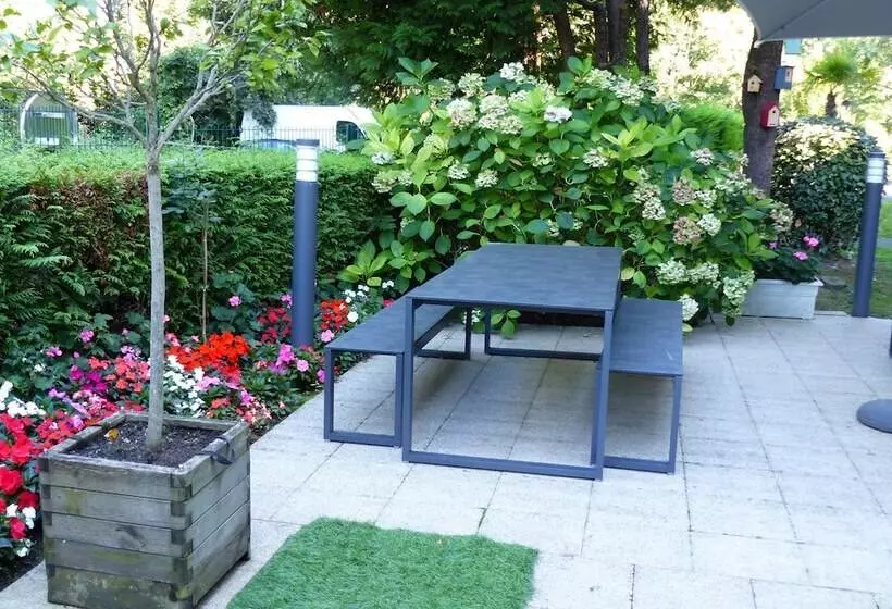 فندق Ibis Paris Meudon Velizy