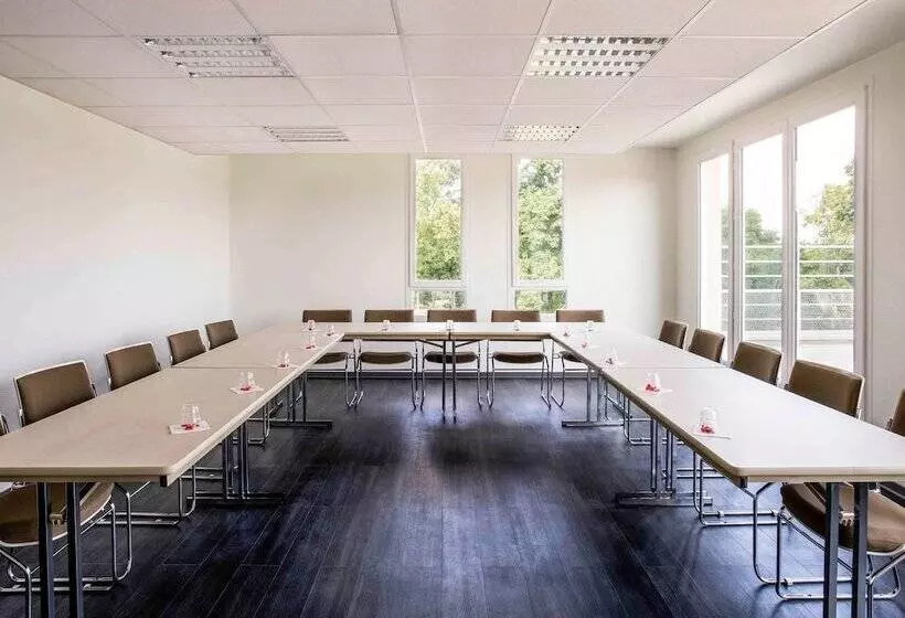 فندق Ibis Paris Meudon Velizy