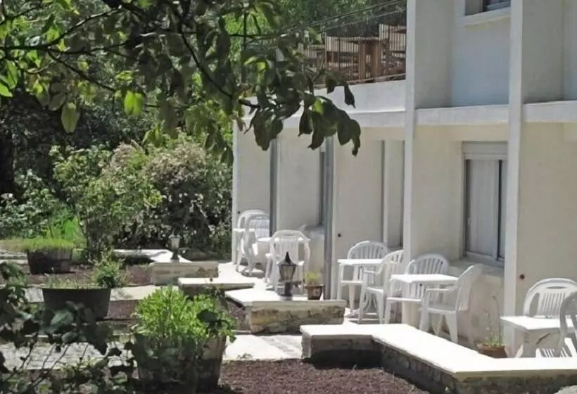 בית מלון כפרי La Longue Vue