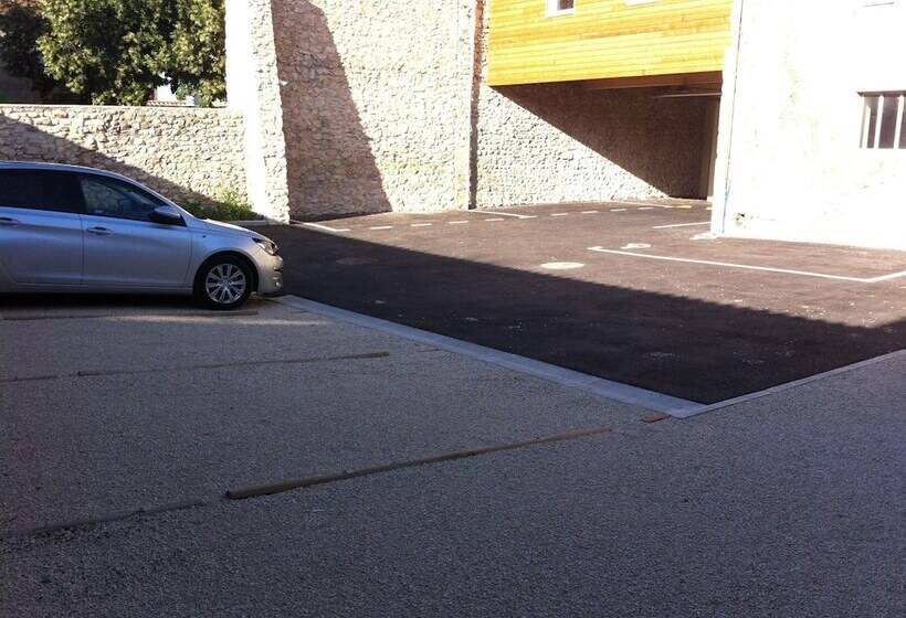 فندق Le Carré D Alethius Logis Hôtel Restaurant