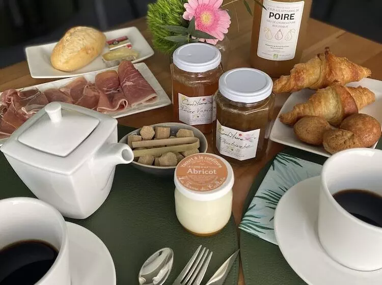 Отель Le Carré D Alethius Logis Hôtel Restaurant