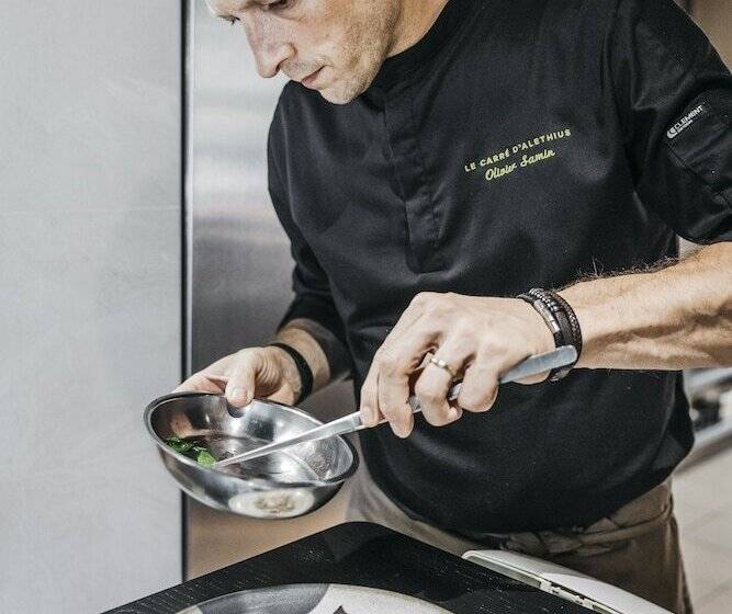 فندق Le Carré D Alethius Logis Hôtel Restaurant