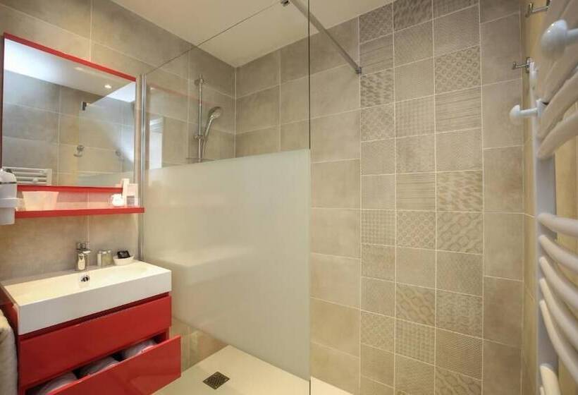 فندق Le Carré D Alethius Logis Hôtel Restaurant