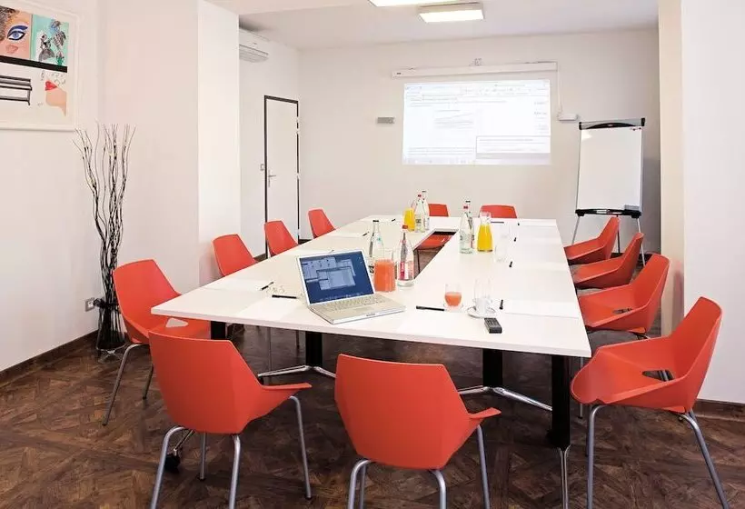 호텔 Le Manoir D Agnès Logis Hôtel Restaurant