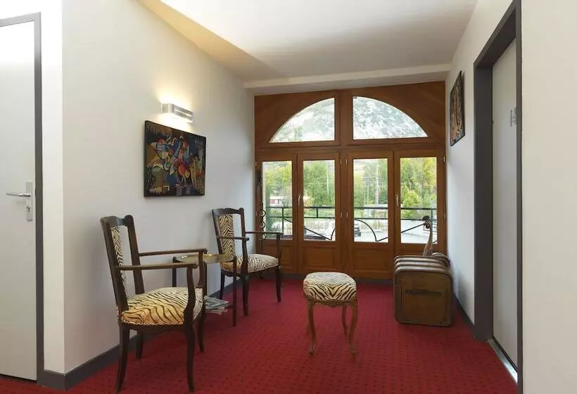 호텔 Le Manoir D Agnès Logis Hôtel Restaurant