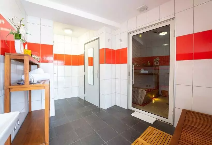 호텔 Le Manoir D Agnès Logis Hôtel Restaurant