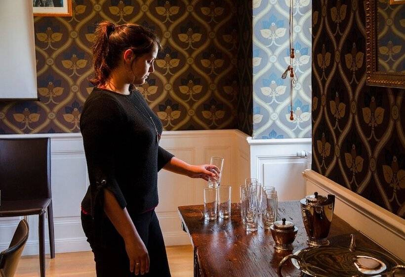 Отель Le Manoir De La Jahotière